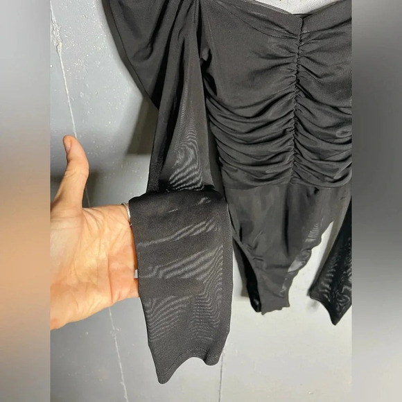 Princess Polly Asher Ruched Long Sleeve Bodysuit.  Size 2 - Picture 7 of 9